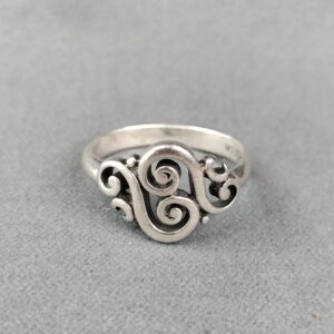 James Avery Spanish Swirl Ring SZ5.5