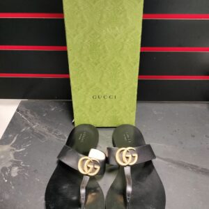Gucci GG T-Strap Thong Sandals Black Leather Shoes Women's Size 40